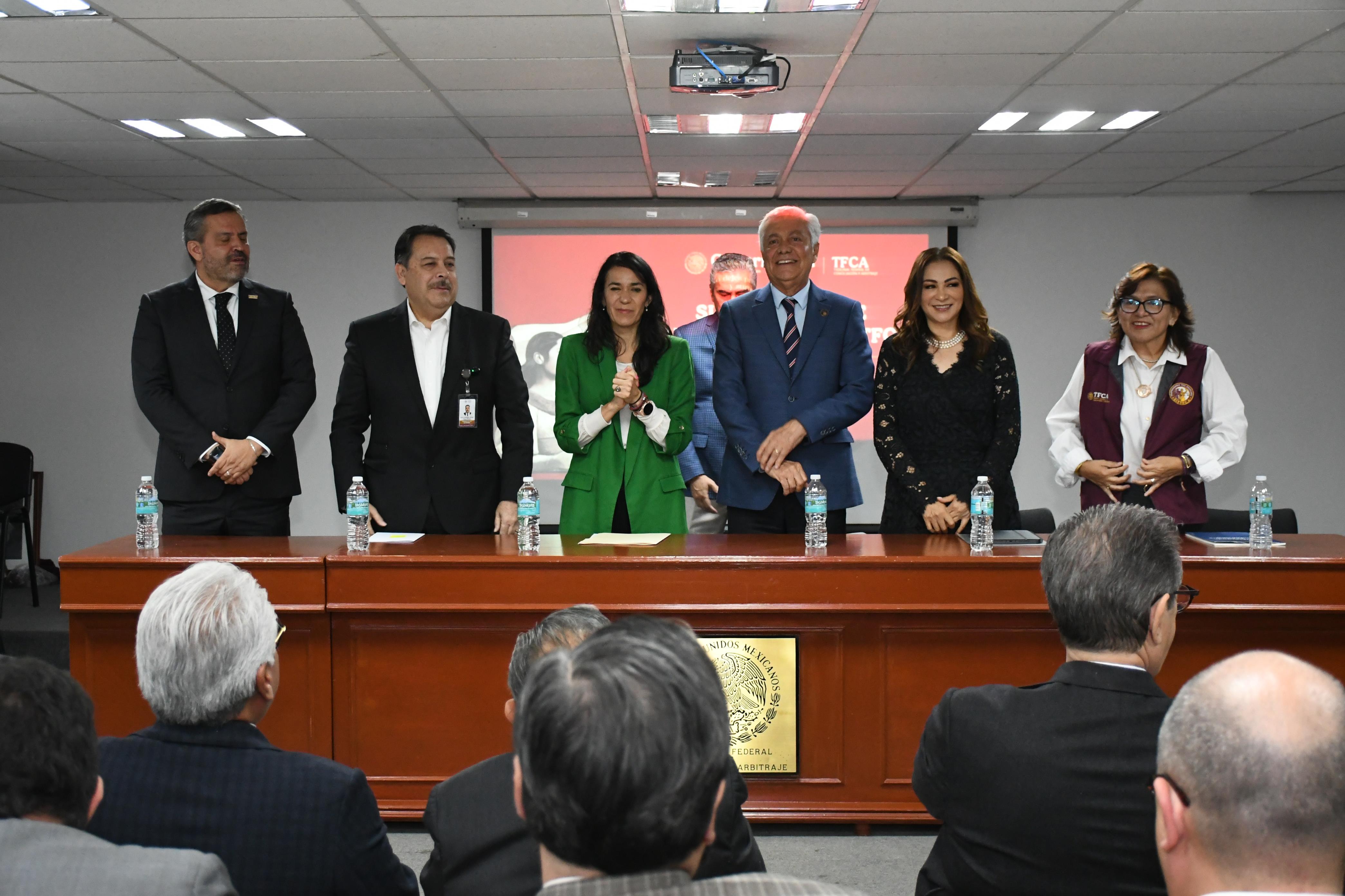 Inauguración de la Unidad Móvil de SuperISSSTE en el Tribunal Federal de Conciliación y Arbitraje